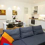 Le Monde Apartment